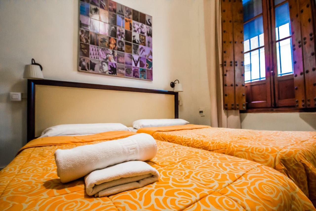 Double or Twin Room with Bathroom